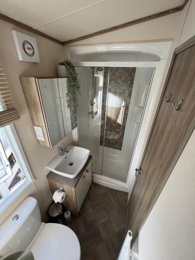Anchors Rest - Family Caravan - Haven Lytchett Minster Экстерьер фото